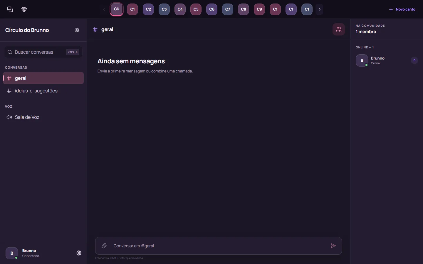 Interface de teste do Incanto: servidores no dock superior, canais à esquerda e conversa no centro.